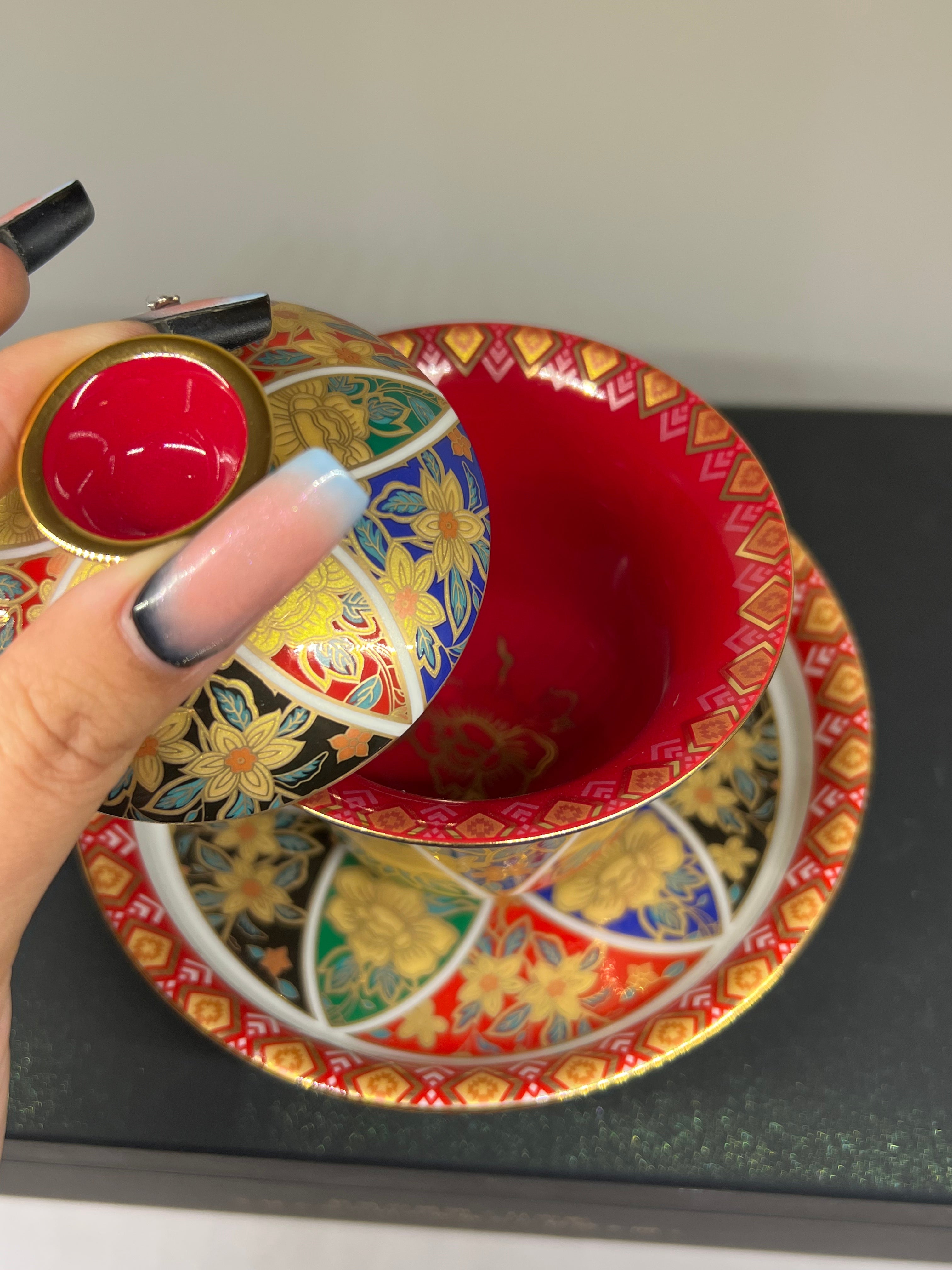 Aoyama Ono Japanese Gaiwan Set - Imari Style Floral Porcelain Tea Bowl with Lid & Saucer, Luxury Gift Box, Traditional Japanese Tea Ceremony Set